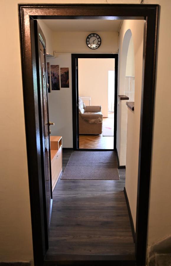 Marin Hotel Apartment Brassó Kültér fotó